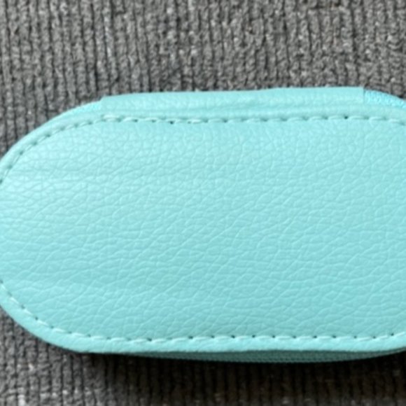 I love Me NCLA Las Angeles Nail Care Kit - Brand New - Picture 2 of 3